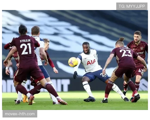 本泽马与阿圭罗对比分析:终结能力与战术角色差异 本泽马与阿圭罗对比分析:终结能力与战术角色差异