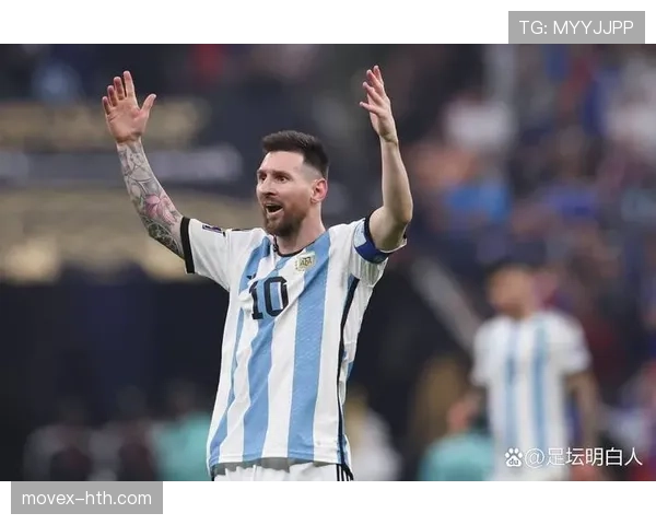 梅西与贝利进攻体系与历史地位的结构差异解析 梅西与贝利进攻体系与历史地位的结构差异解析